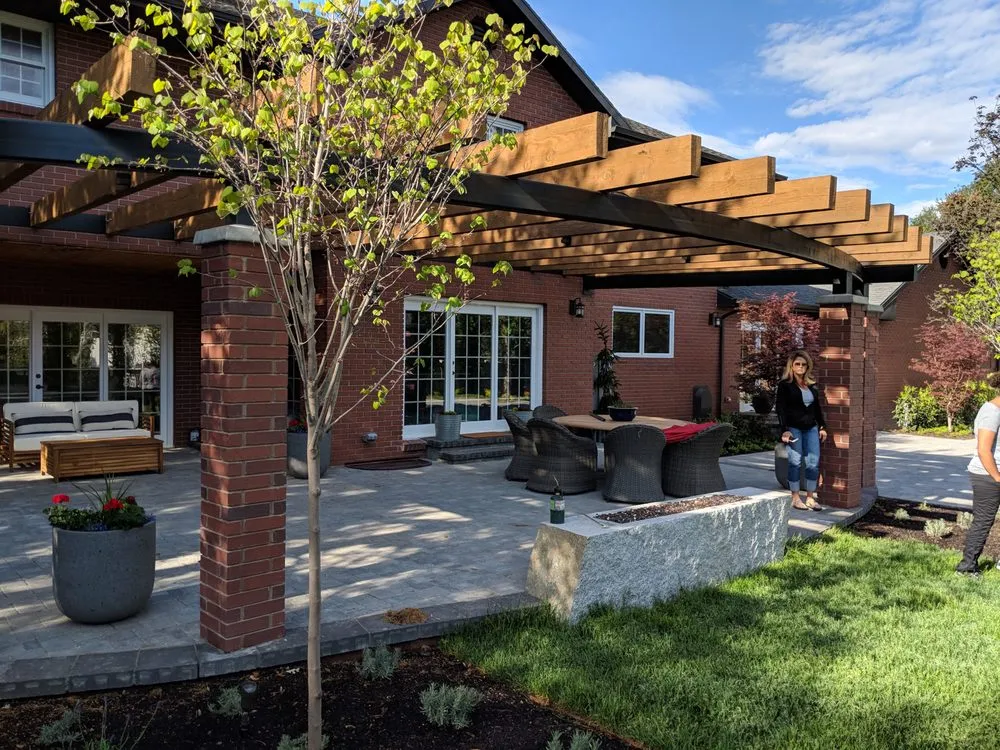 Local lawn care service experts serving Salt Lake City, UT - Earthscapes