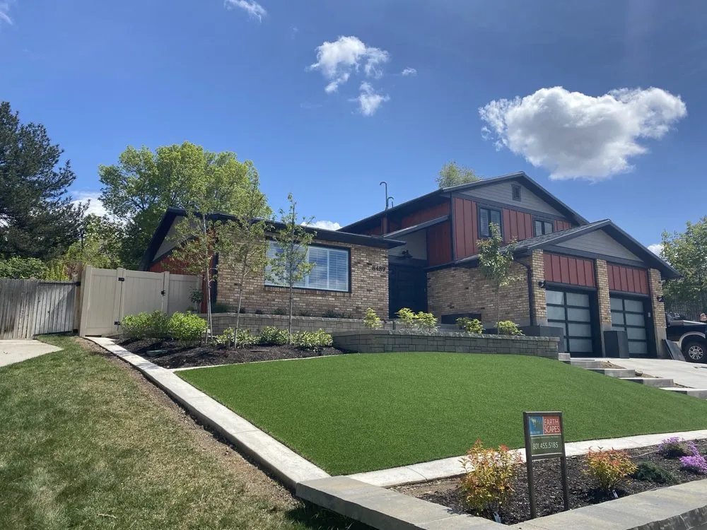 Professional lawn care service experts serving Salt Lake City, UT - Earthscapes
