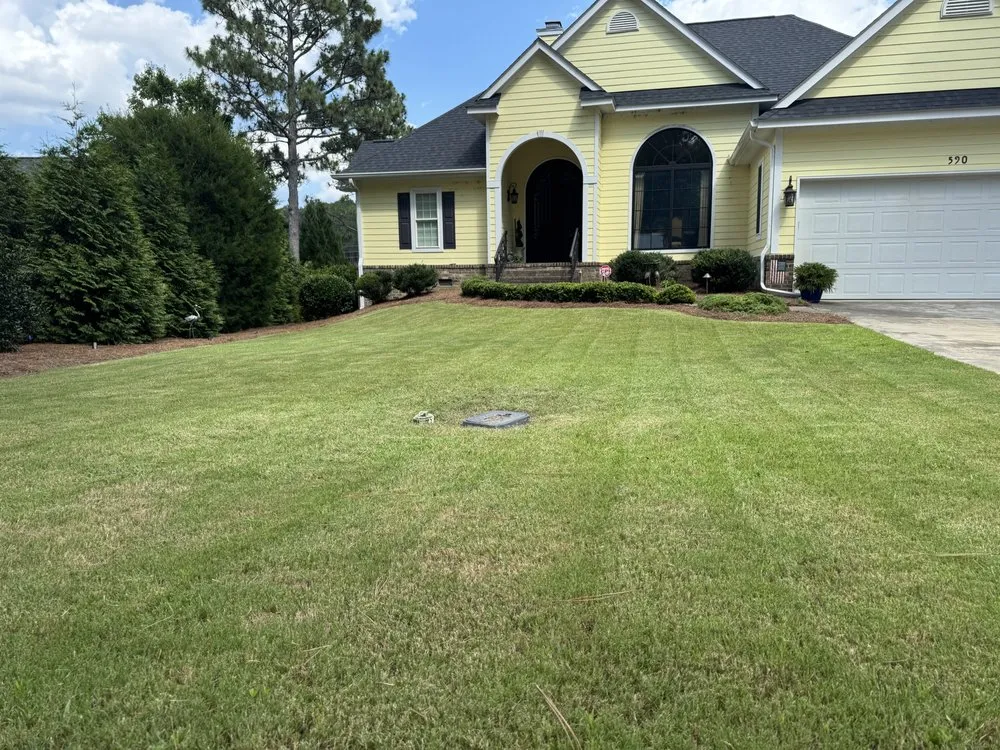 Reliable lawn care service in Pinehurst, NC - Earthtone Creations