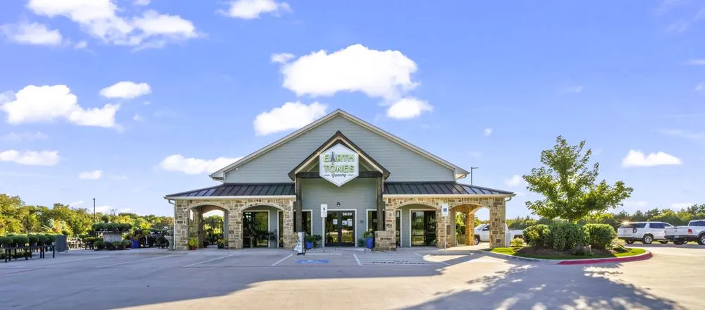 Custom residential landscaping in Midlothian, TX - Earthtones Greenery