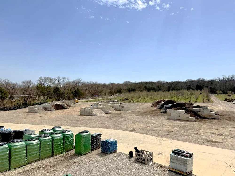 Top-rated residential landscaping experts serving Midlothian, TX - Earthtones Greenery