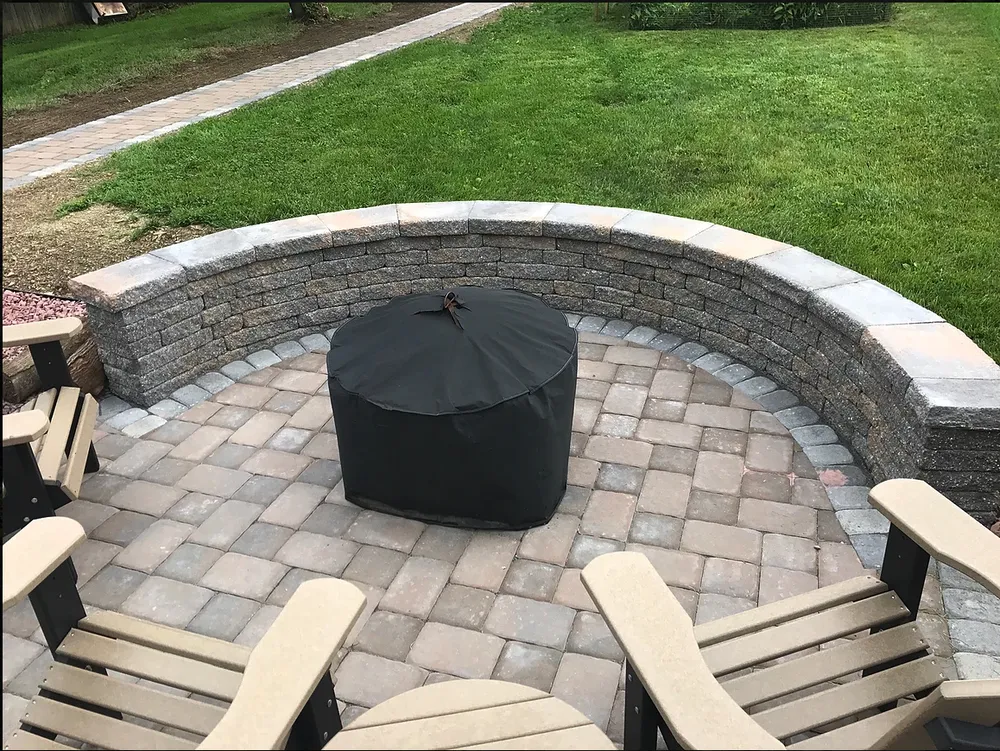 Professional lawn mowing service in Walnutport, PA by Earthtones Outdoors