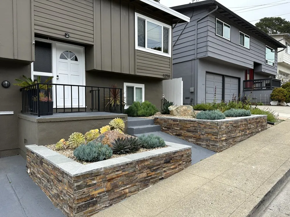 Custom lawn mowing service experts serving Pacifica, CA - Earthtones