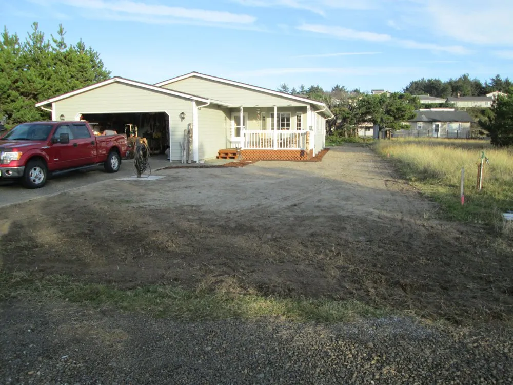 Trusted garden landscaping in Makawao, HI by Earthwise Landscape Contracting & Maintenance