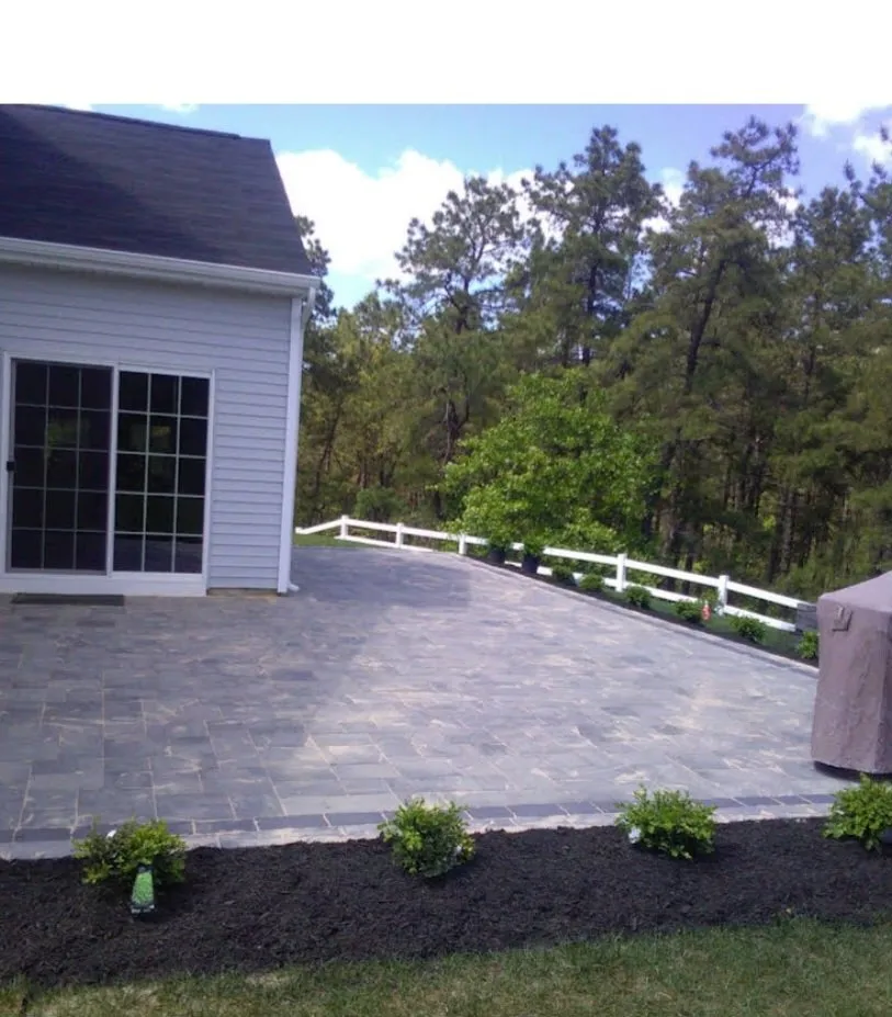 Expert lawn mowing service with custom design across Crystal River, FL - Earthwise Landscaping