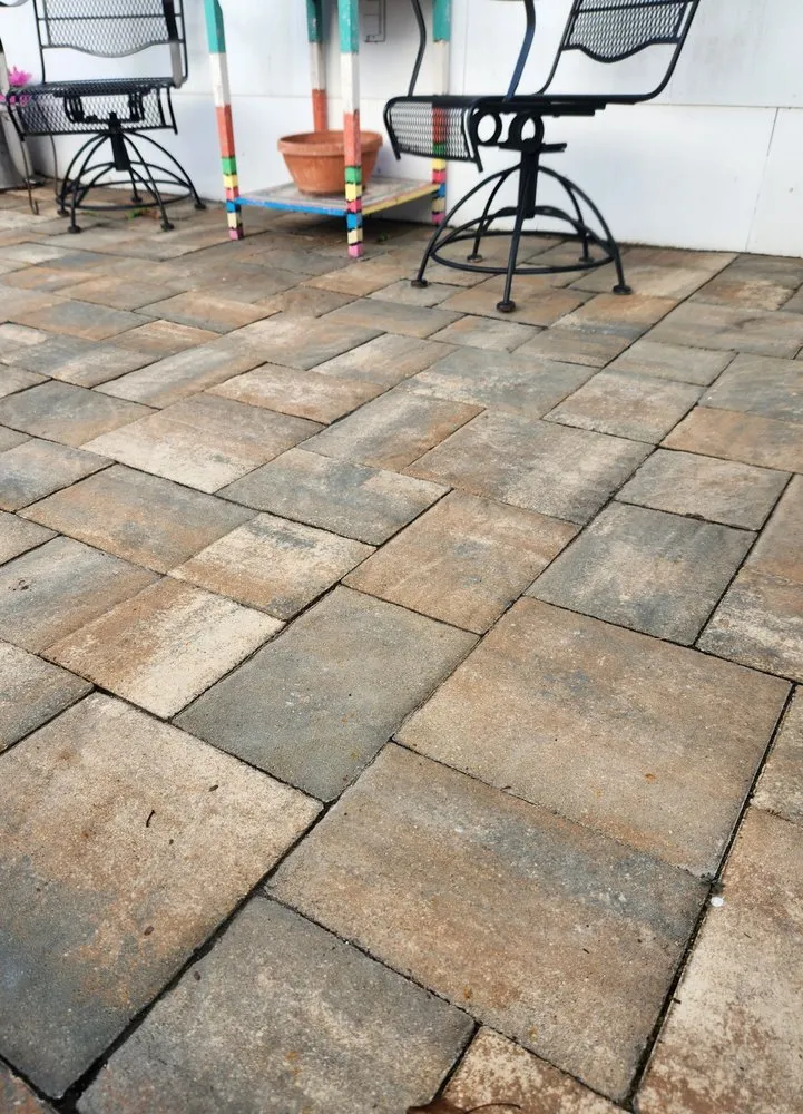 Reliable lawn mowing service experts serving Crystal River, FL - Earthwise Landscaping