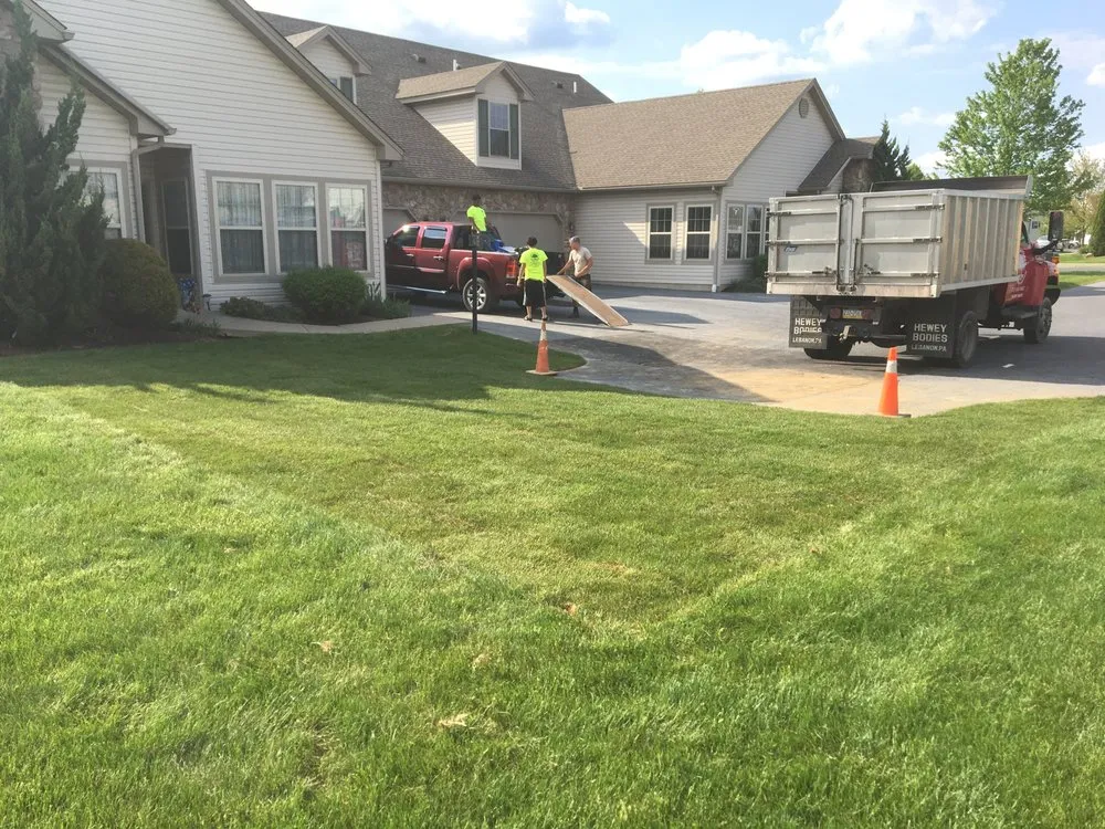 Professional lawn care service experts serving Grantville, PA - Earthworkers Landscaping