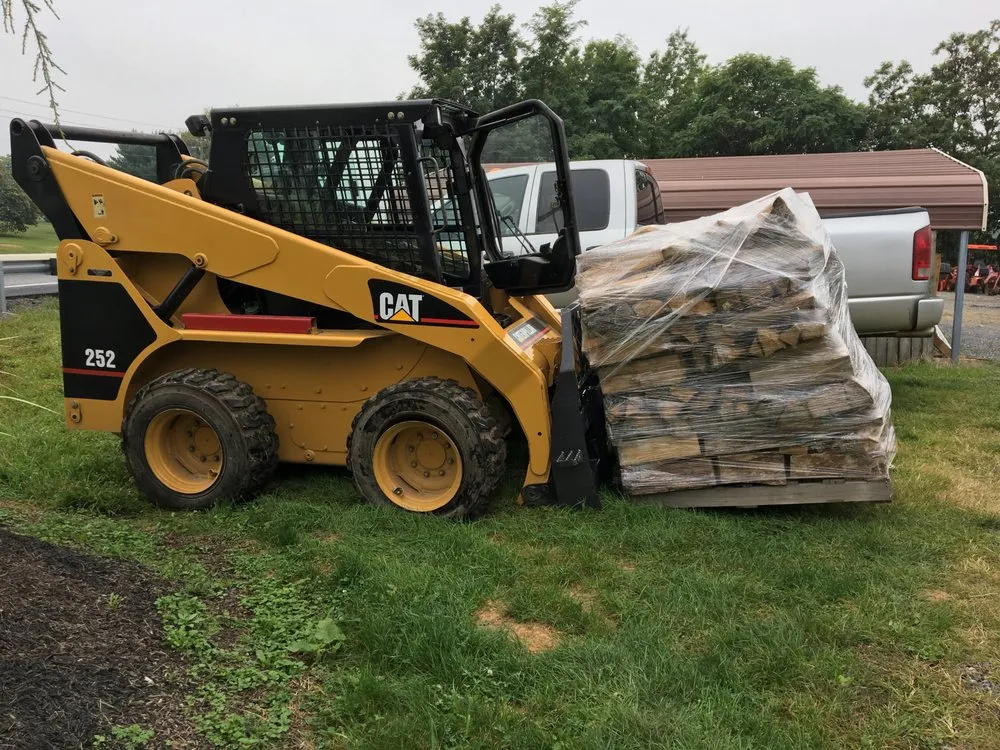 Custom lawn care service for residential properties in Grantville, PA by Earthworkers Landscaping
