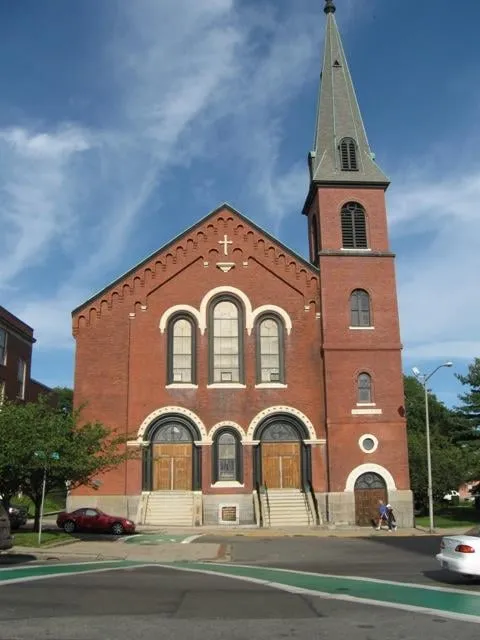 Custom landscape design in Rockport, MA by Earthworks Constructors