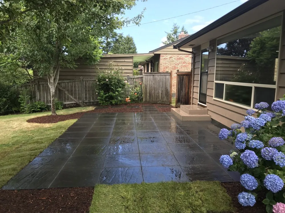 Trusted garden landscaping for beautiful yards across Tukwila, WA - Earthworks Land Care