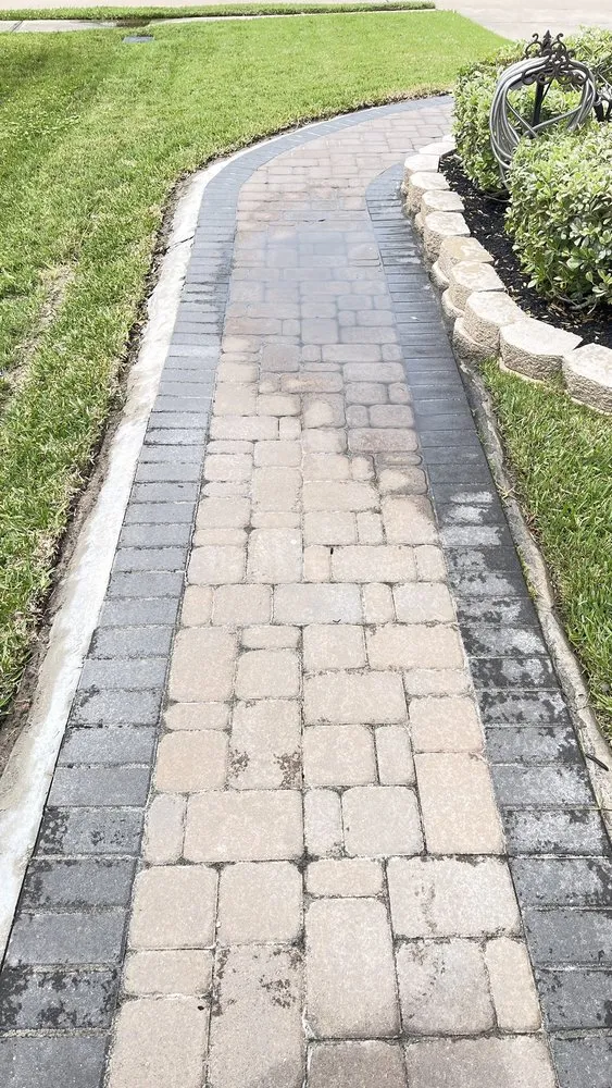 Affordable landscape installation in Houston, TX by Earthworks Landscape and Maintenance