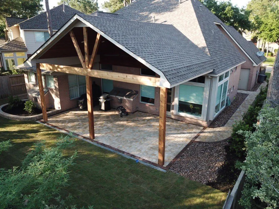 Professional yard cleanup service in Houston, TX - Earthworks Landscape and Maintenance