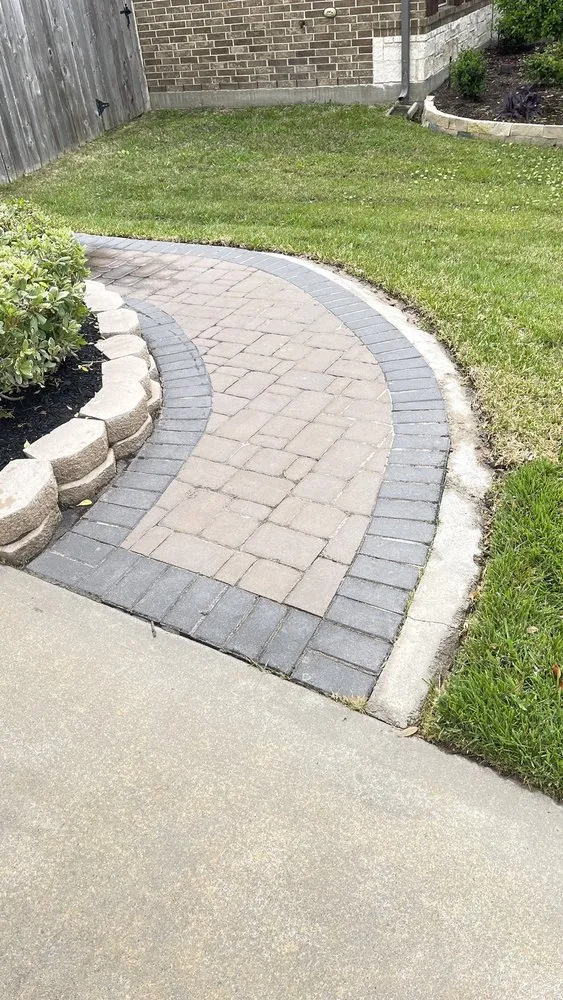 Trusted yard cleanup service experts serving Houston, TX - Earthworks Landscape and Maintenance