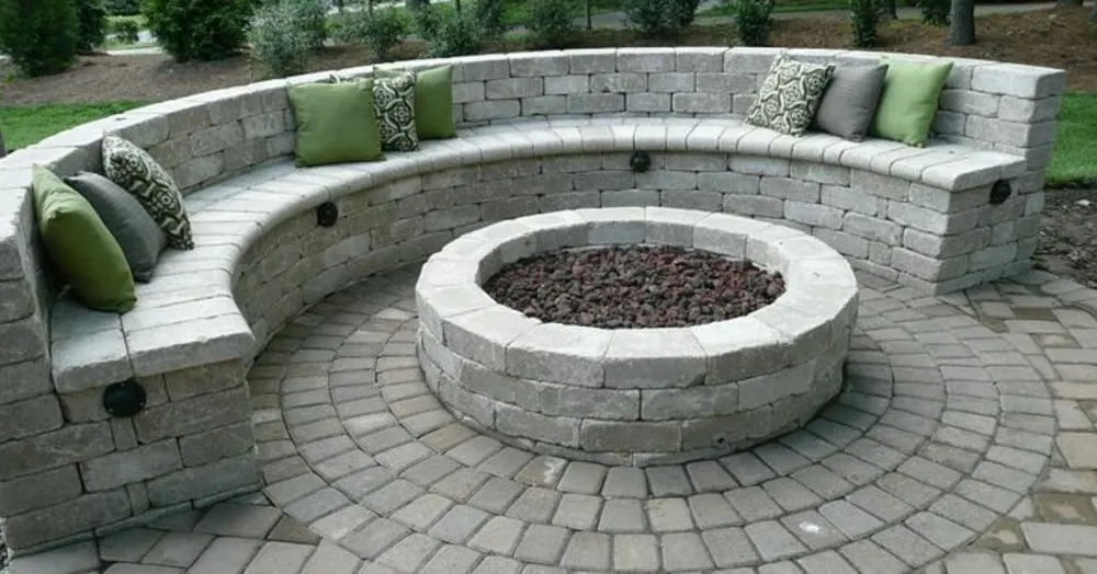 Top-rated yard cleanup service in East Moline, IL by EarthWorks Landscape Design
