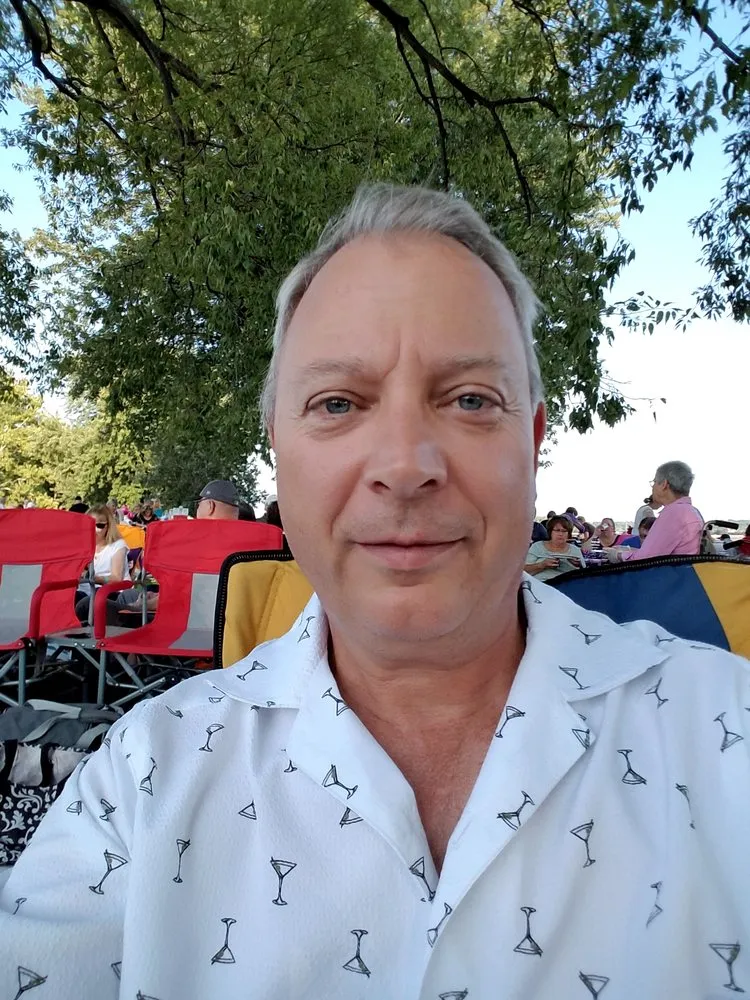 Professional yard cleanup service for year-round maintenance across East Moline, IL - EarthWorks Landscape Design