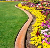 Professional garden landscaping experts serving West Bloomfield, MI - Earthworks Landscape Services Inc