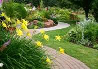 Top-rated yard maintenance for beautiful yards in West Bloomfield, MI by Earthworks Landscape Services Inc