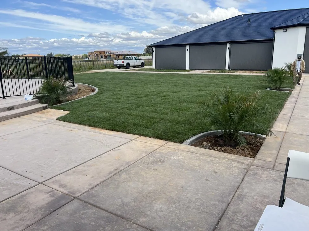 Custom landscaping services in Sacramento, CA - Earthworks Landscaping