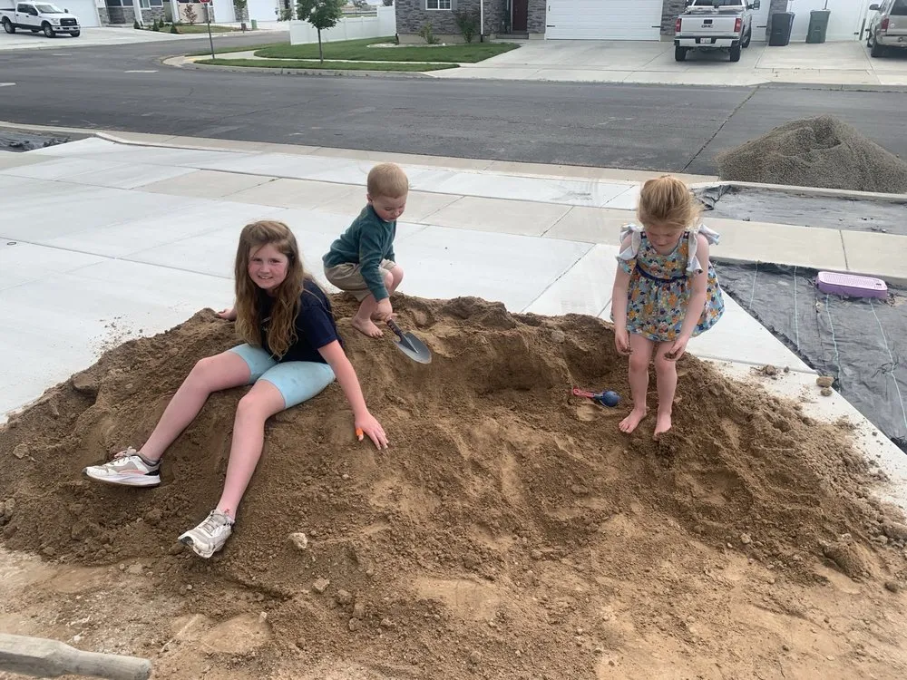 Trusted residential landscaping experts serving Syracuse, UT - Earthworks Landscaping Services