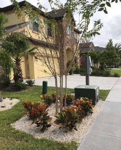 Local outdoor landscaping experts serving Ruskin, FL - Earthworks Lansdcape Services