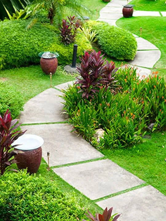 Custom landscape design in Fishers, IN by Earthworks Outdoor