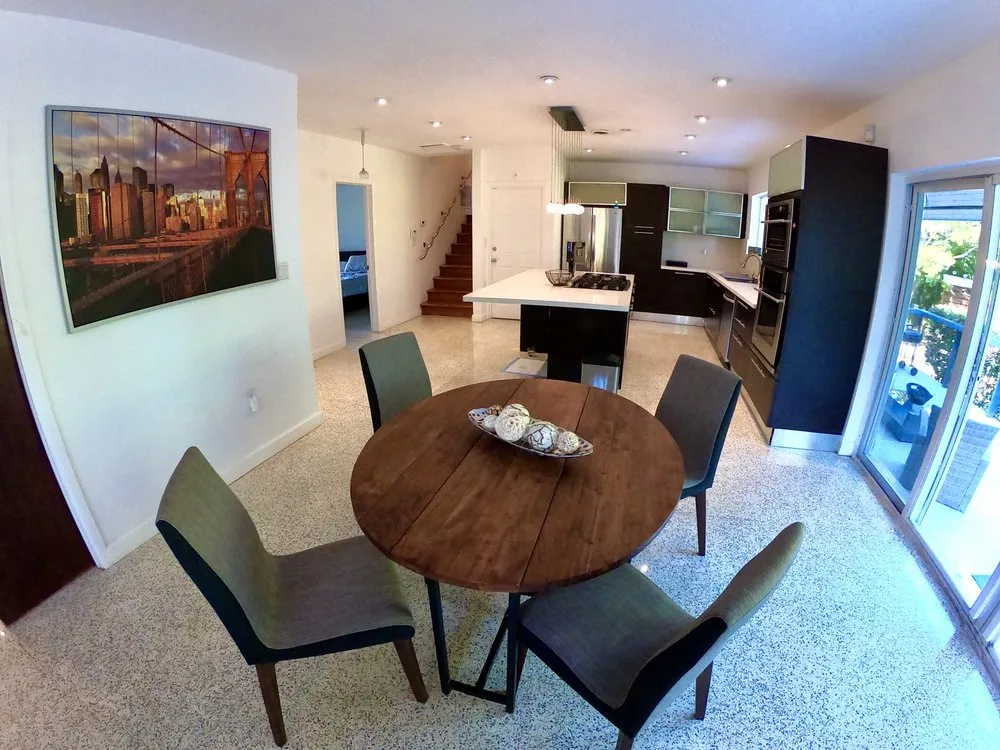 Professional residential landscaping experts serving Miami, FL - Ease Advantage