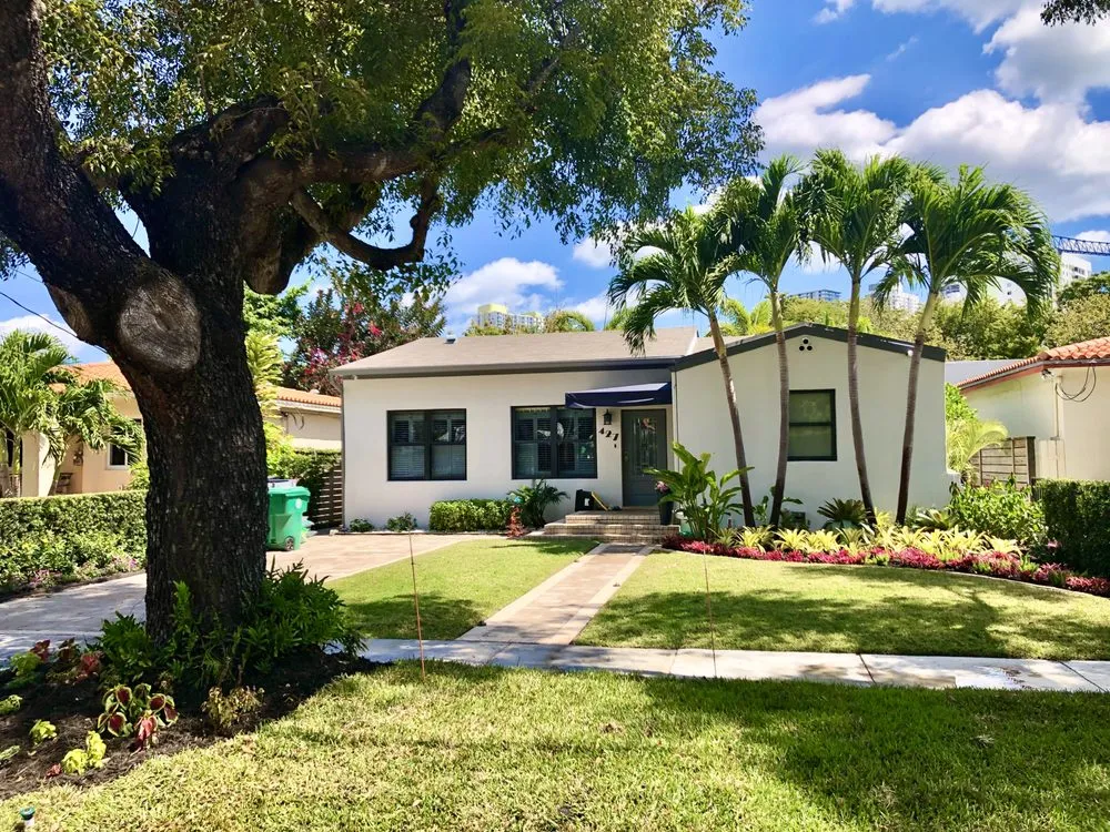 Reliable yard maintenance for homes in Miami, FL by Ease Advantage