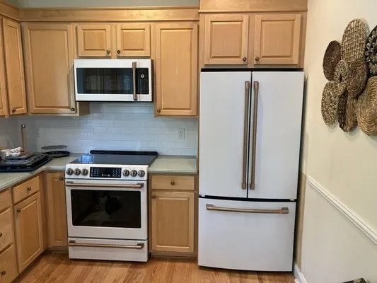 East Carolina Handyman Services Logo