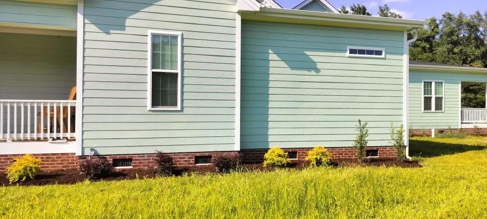 Local lawn care service experts serving Atkinson, NC - East Coast Landscapes and Concrete