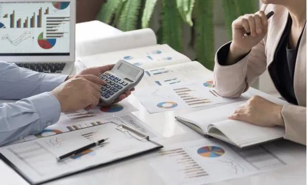 East Coast Maintenance & Management Logo