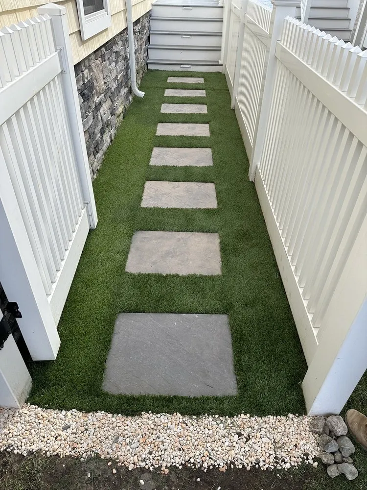 Expert yard maintenance for residential properties in Ventnor City, NJ by East Coast Synthetic Turf Resources