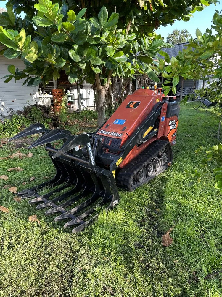 Expert lawn care service experts serving Melbourne, FL - East Coast Trees and Landscaping