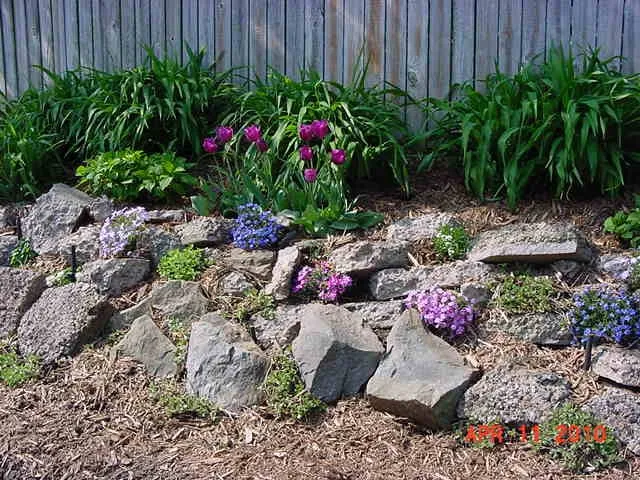 Top-rated yard cleanup service in Pittsburgh, PA - East End Landscaping