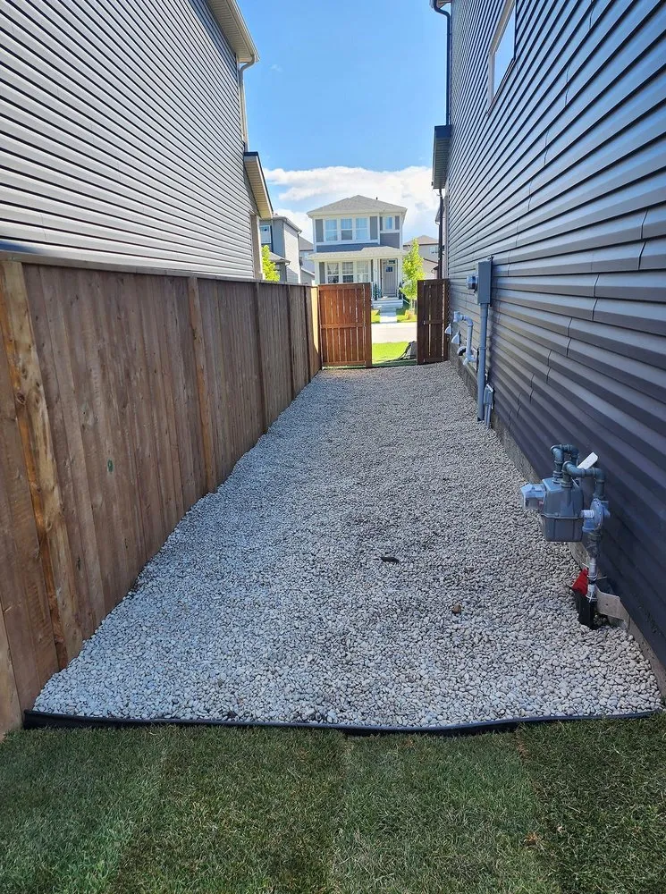 Reliable yard maintenance for homes in Fresno, CA by East Fresno Lawn Care