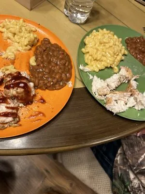 East Hardscaping & Lawncare Logo