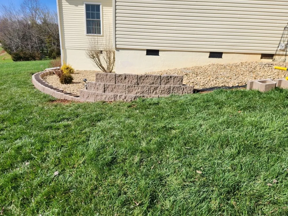 Local yard cleanup service in Loudon, TN - East Tennessee Iirrigation and Landscape
