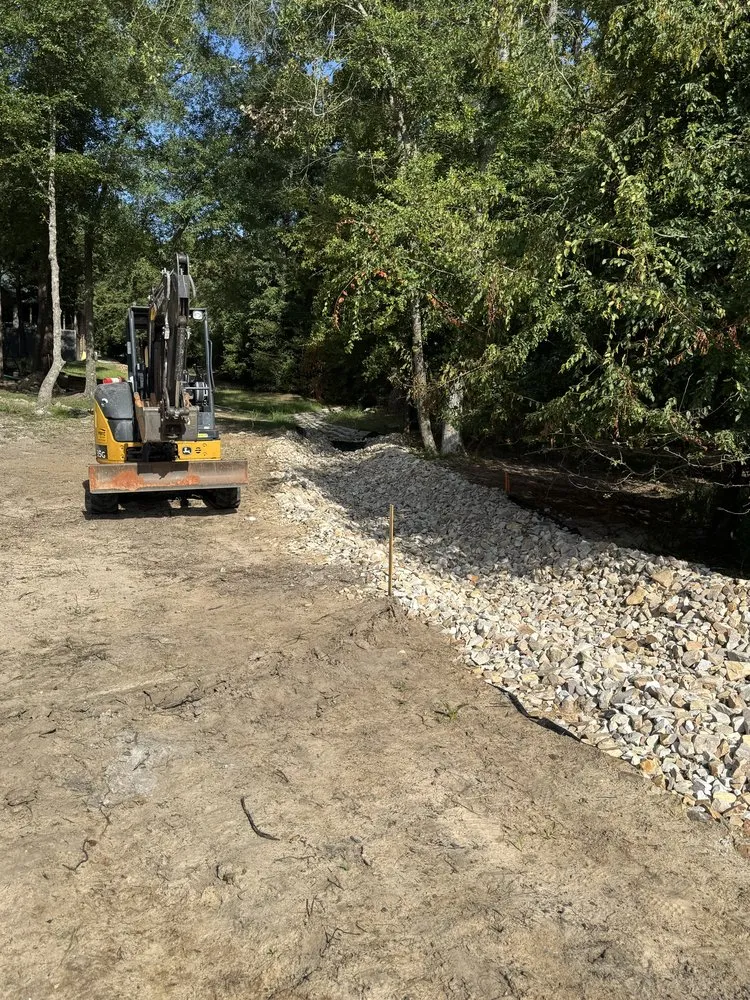 Custom yard cleanup service for year-round maintenance across Hawkins, TX - East Texas Earth