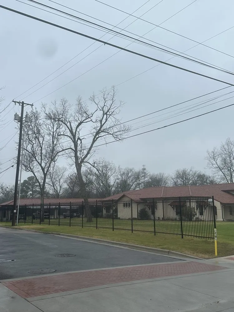 Professional garden landscaping in Sulphur Springs, TX by East Texas Landscaping