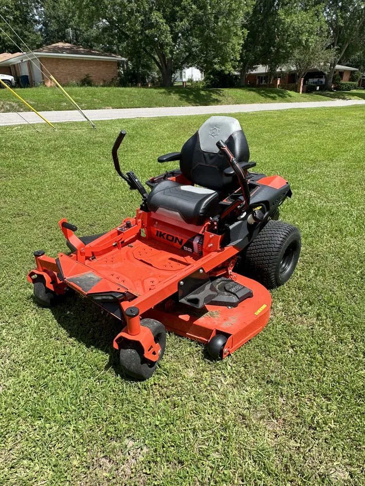 Custom residential landscaping for beautiful yards in Henderson, TX by East Texas Lawn Legends