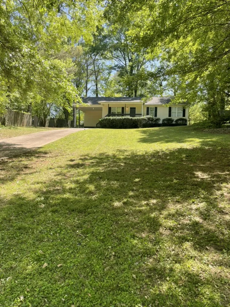 Top-rated outdoor landscaping in Douglasville, GA - Eastens Lawn Services