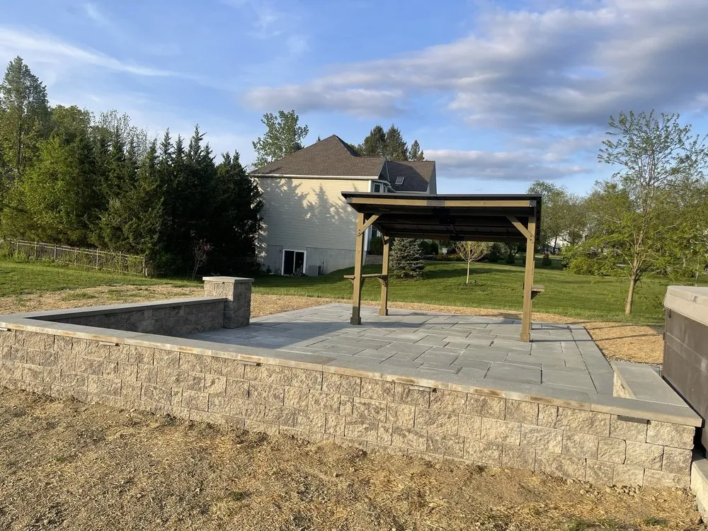 Professional residential landscaping for year-round maintenance across Syracuse, NY - Eastern Landscaping