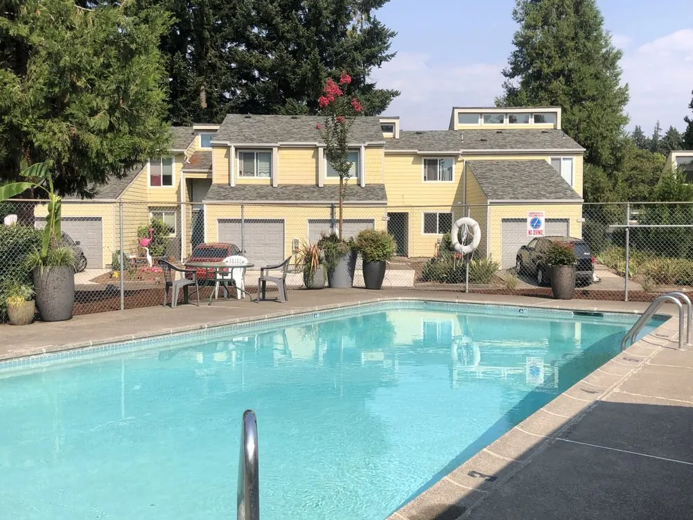 Professional landscaping services experts serving Salem, OR - Eastman Landscape maintenance