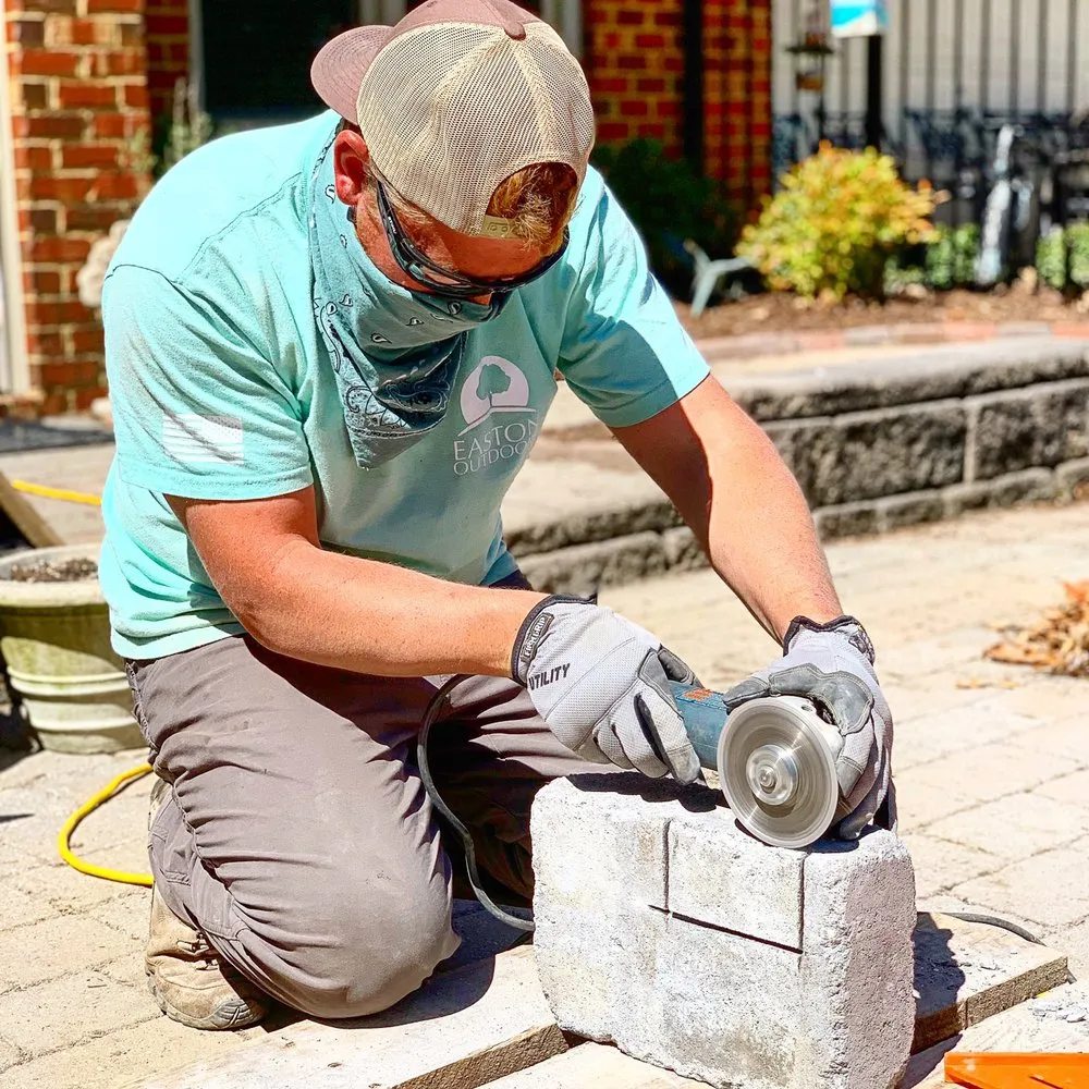 Expert lawn care service in Poquoson, VA - Easton Outdoors