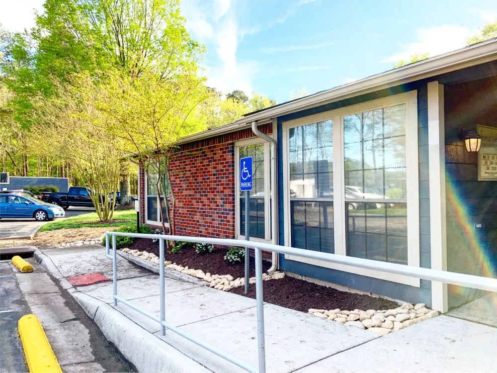 Affordable yard maintenance in Poquoson, VA - Easton Outdoors