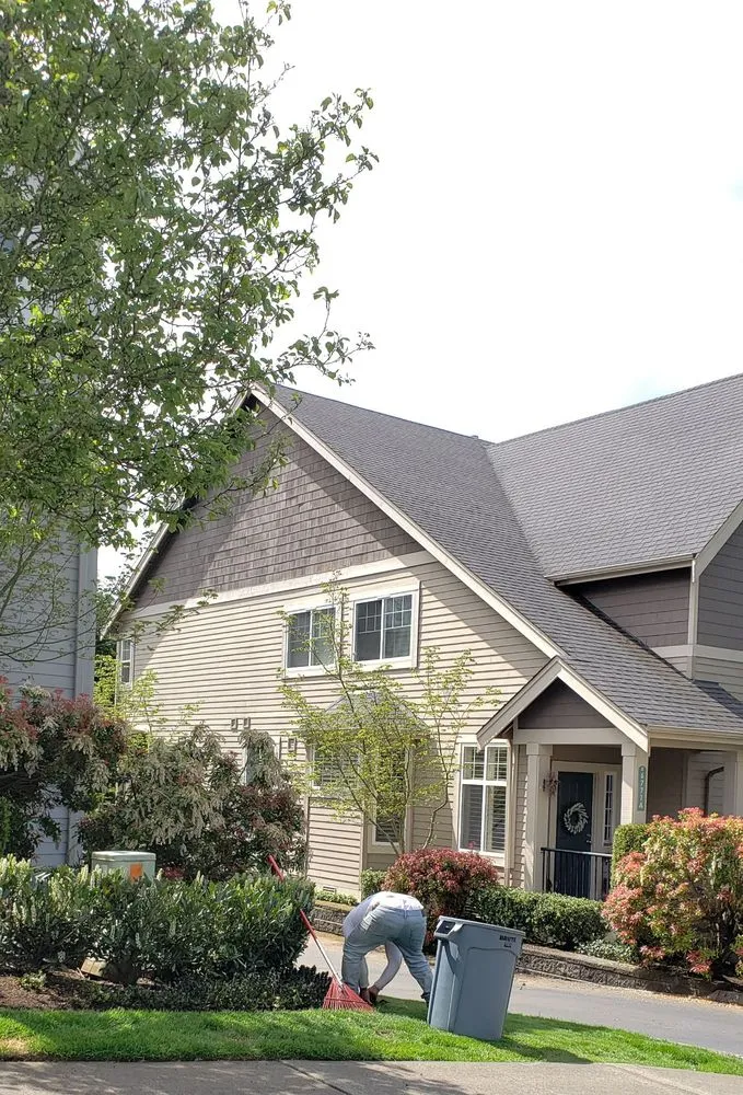 Local yard cleanup service in Issaquah, WA - Eastside Land Care