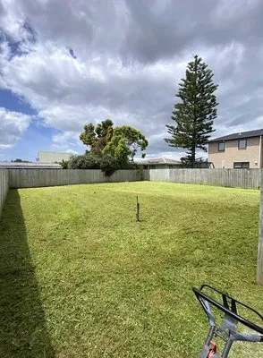 Eastwoods Lawn Care Logo