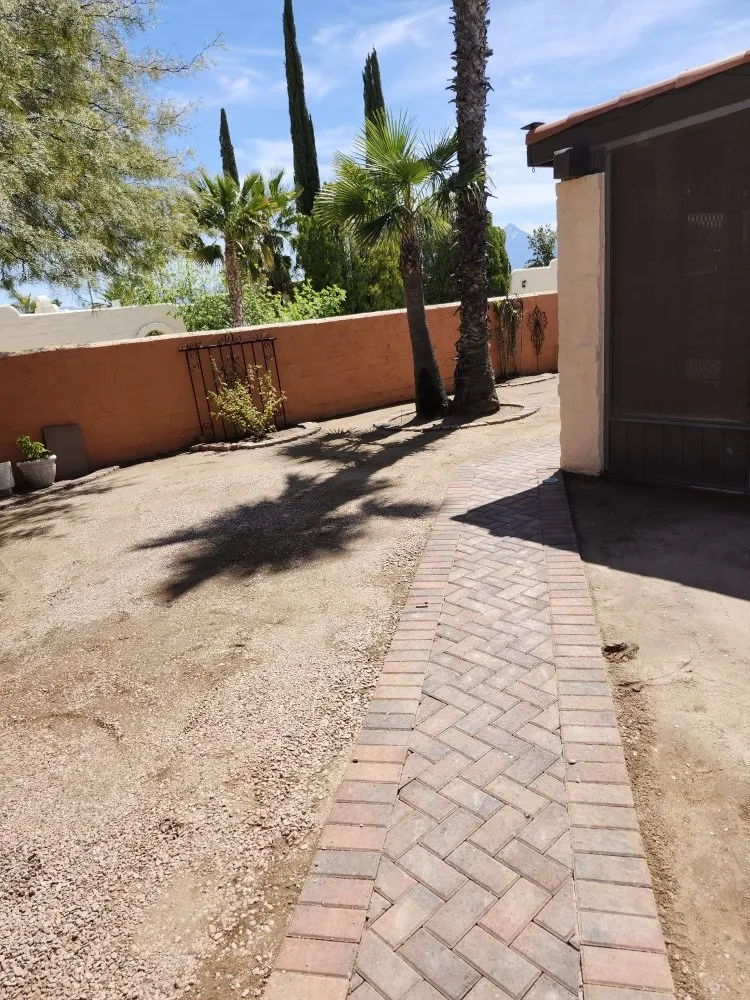 Custom lawn care service experts serving Tucson, AZ - Easy AZ Landscaping LLC