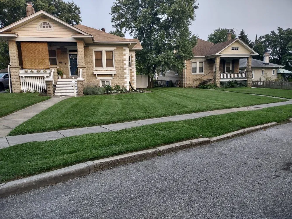 Custom residential landscaping in Huntingtown, MD - Easy Breezy Lawn Service