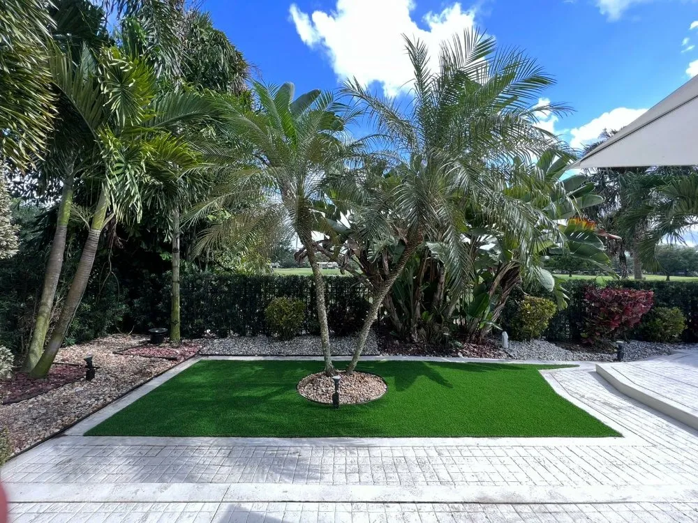 Affordable lawn mowing service in Hialeah, FL by Easy Care Grass