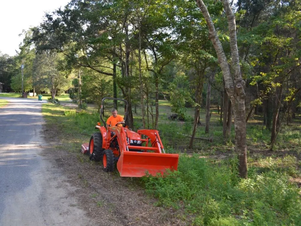Affordable lawn care service with custom design in Chipley, FL by Easy Care Tree Service